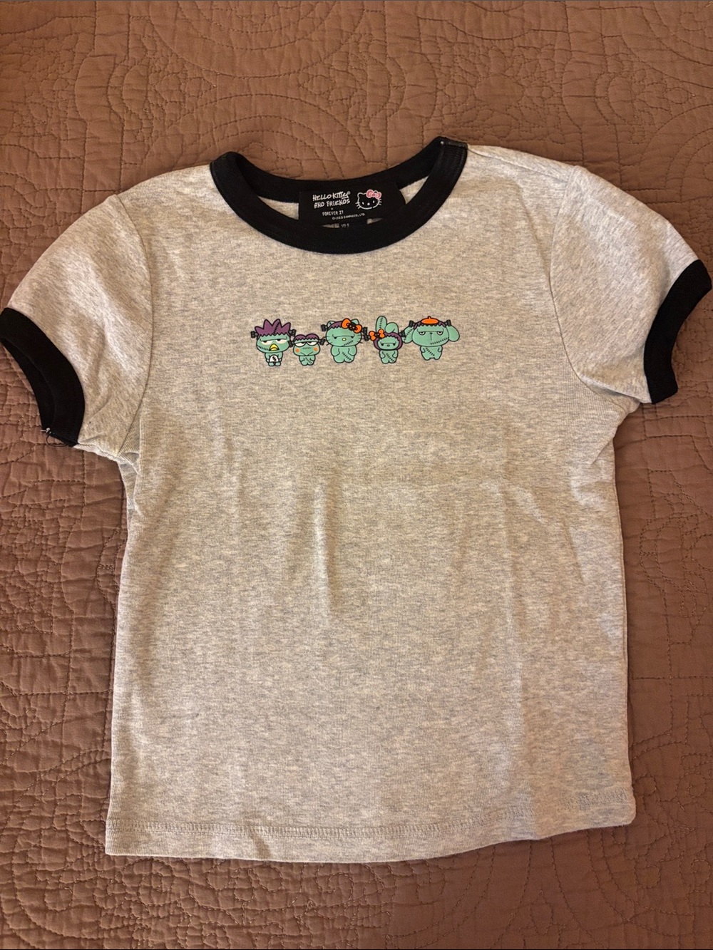 Hello Kitty & Friends Gray Ringer Tee size S